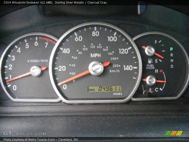 Sterling Silver Metallic / Charcoal Gray 2004 Mitsubishi Endeavor XLS AWD