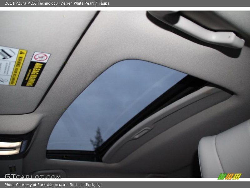 Aspen White Pearl / Taupe 2011 Acura MDX Technology