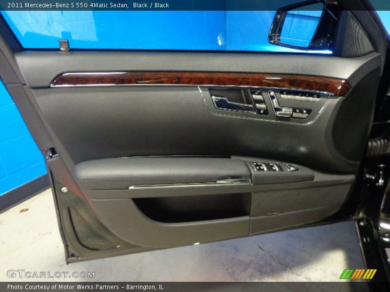 Black / Black 2011 Mercedes-Benz S 550 4Matic Sedan