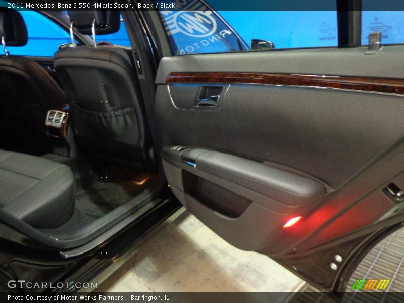 Black / Black 2011 Mercedes-Benz S 550 4Matic Sedan