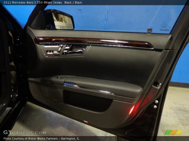 Black / Black 2011 Mercedes-Benz S 550 4Matic Sedan