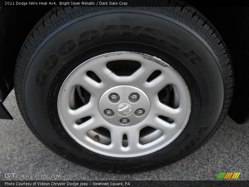 Bright Silver Metallic / Dark Slate Gray 2011 Dodge Nitro Heat 4x4