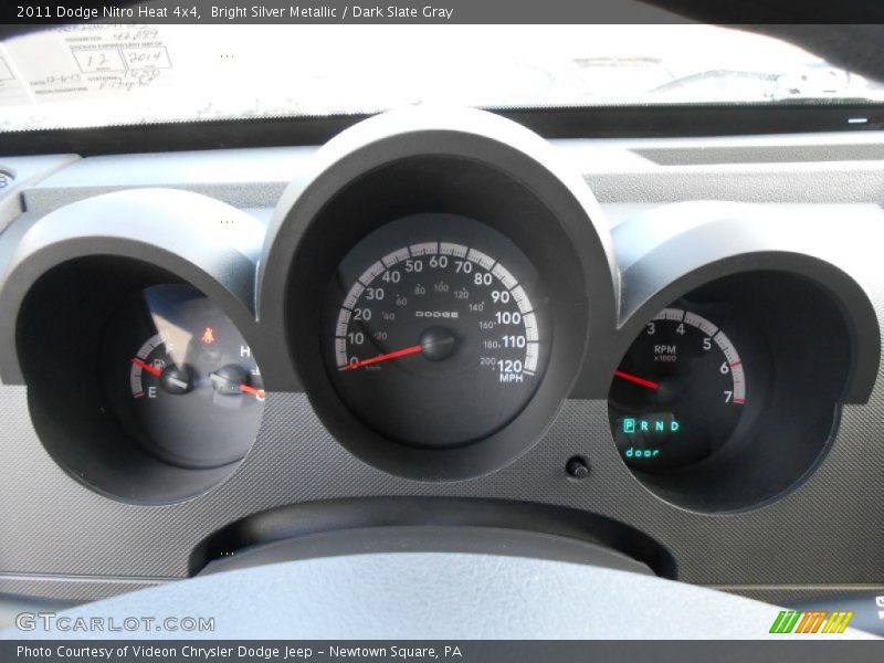 Bright Silver Metallic / Dark Slate Gray 2011 Dodge Nitro Heat 4x4