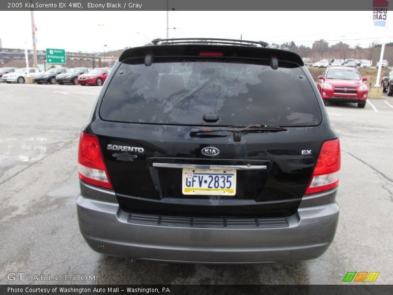 Ebony Black / Gray 2005 Kia Sorento EX 4WD