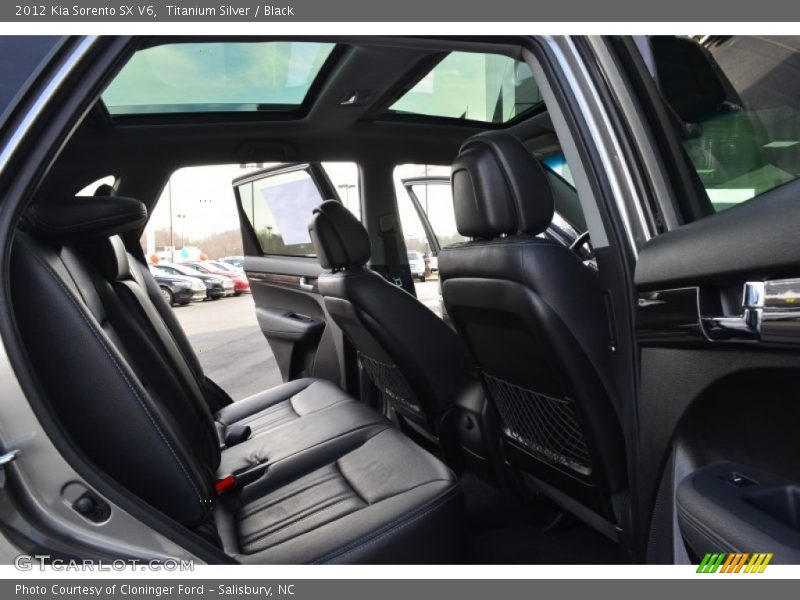 Titanium Silver / Black 2012 Kia Sorento SX V6