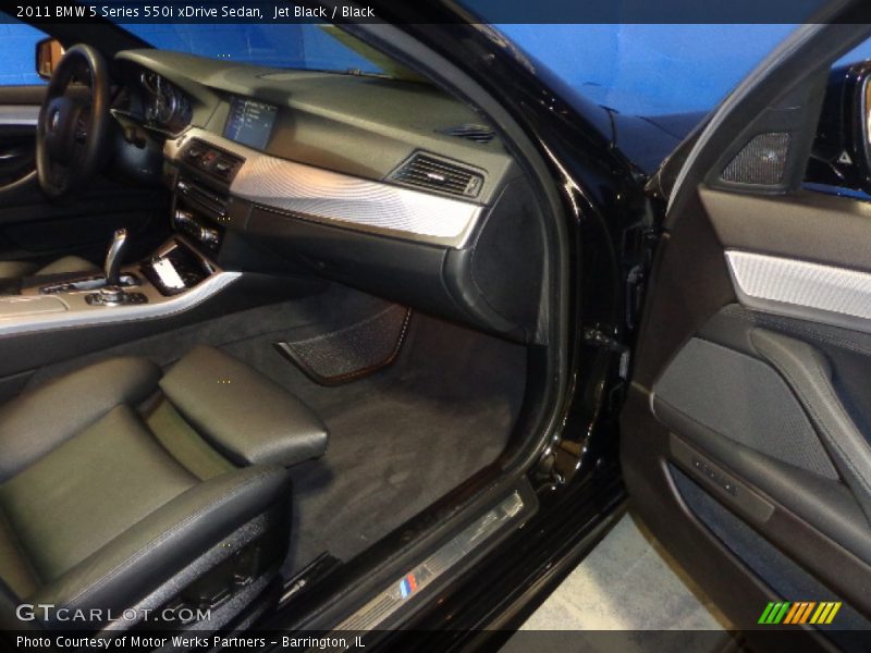 Jet Black / Black 2011 BMW 5 Series 550i xDrive Sedan