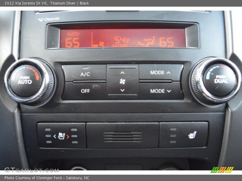 Titanium Silver / Black 2012 Kia Sorento SX V6