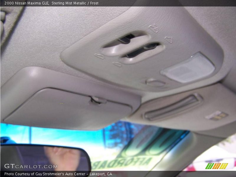 Sterling Mist Metallic / Frost 2000 Nissan Maxima GLE