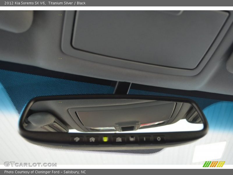 Titanium Silver / Black 2012 Kia Sorento SX V6