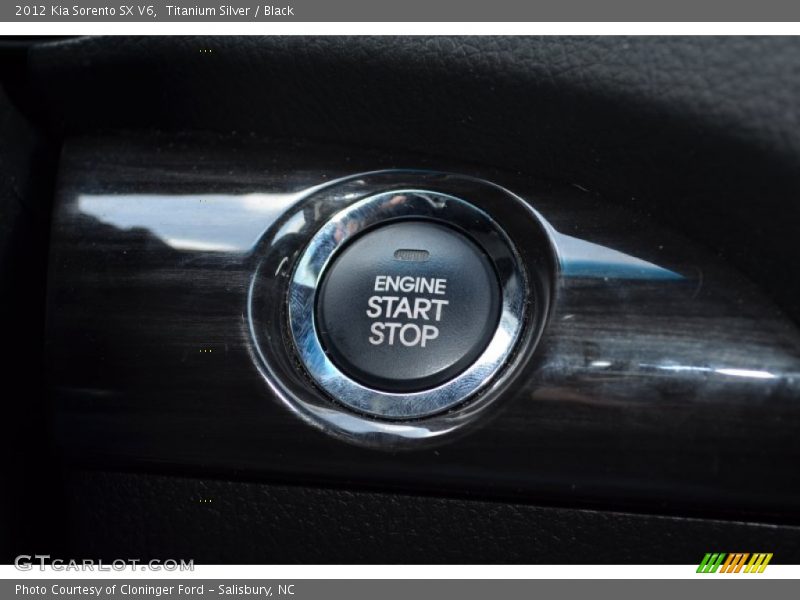 Titanium Silver / Black 2012 Kia Sorento SX V6