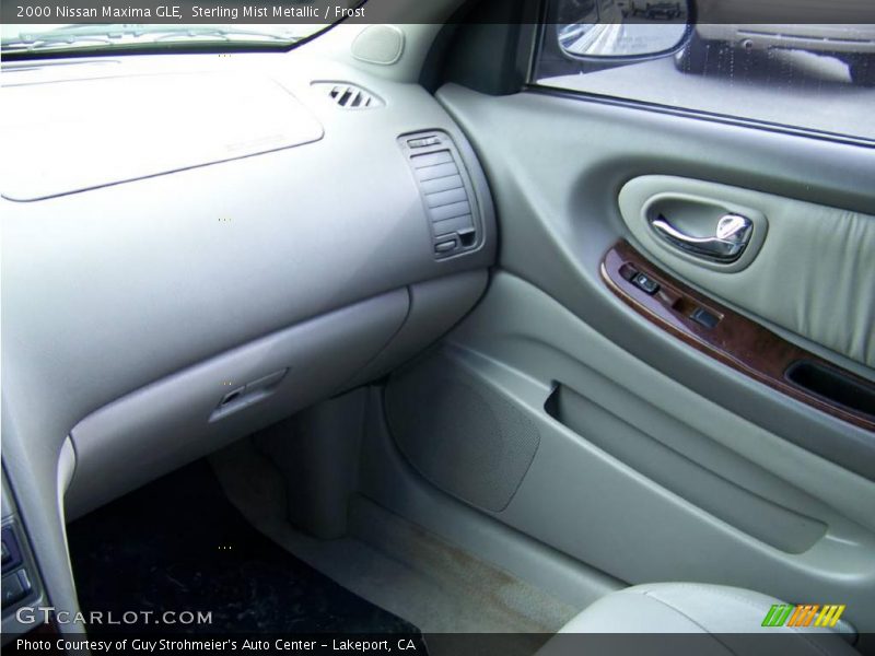 Sterling Mist Metallic / Frost 2000 Nissan Maxima GLE