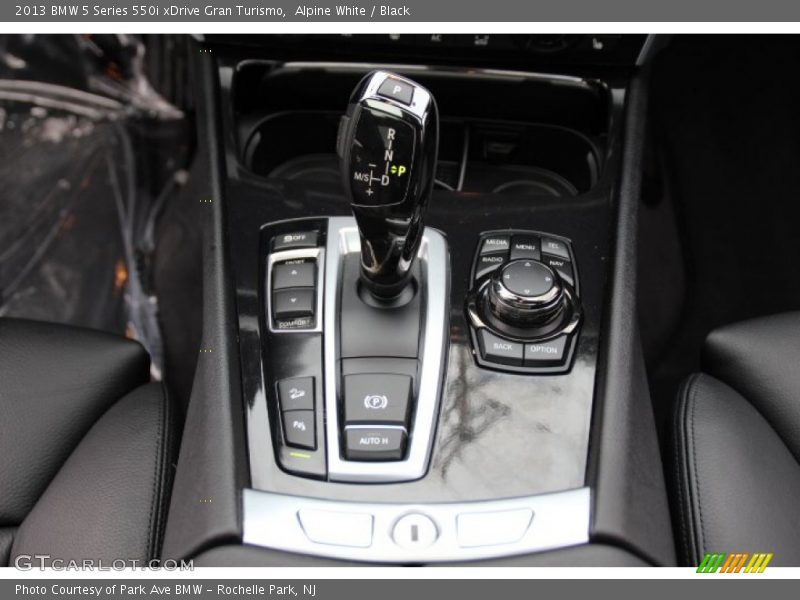 Alpine White / Black 2013 BMW 5 Series 550i xDrive Gran Turismo