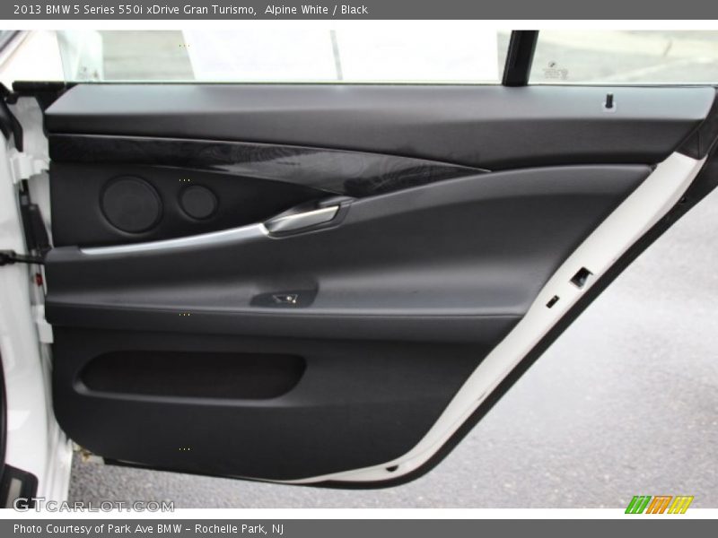 Alpine White / Black 2013 BMW 5 Series 550i xDrive Gran Turismo