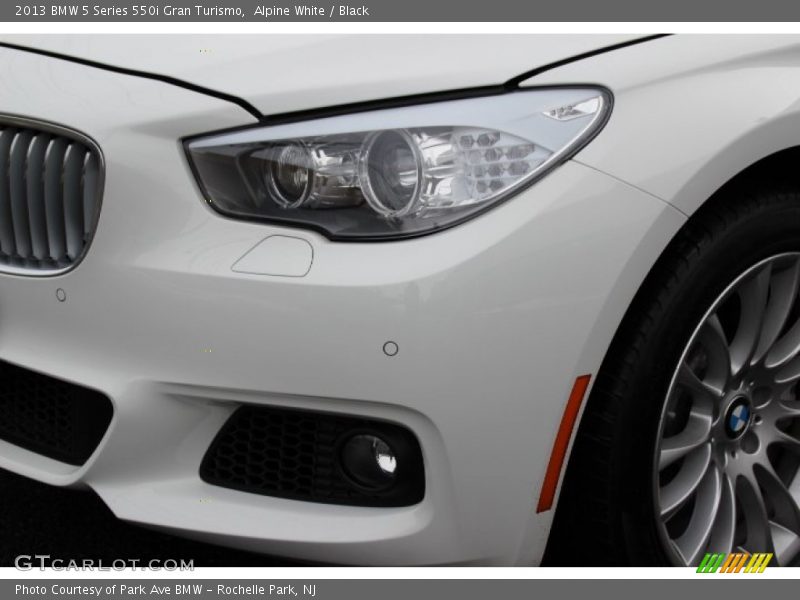 Alpine White / Black 2013 BMW 5 Series 550i Gran Turismo