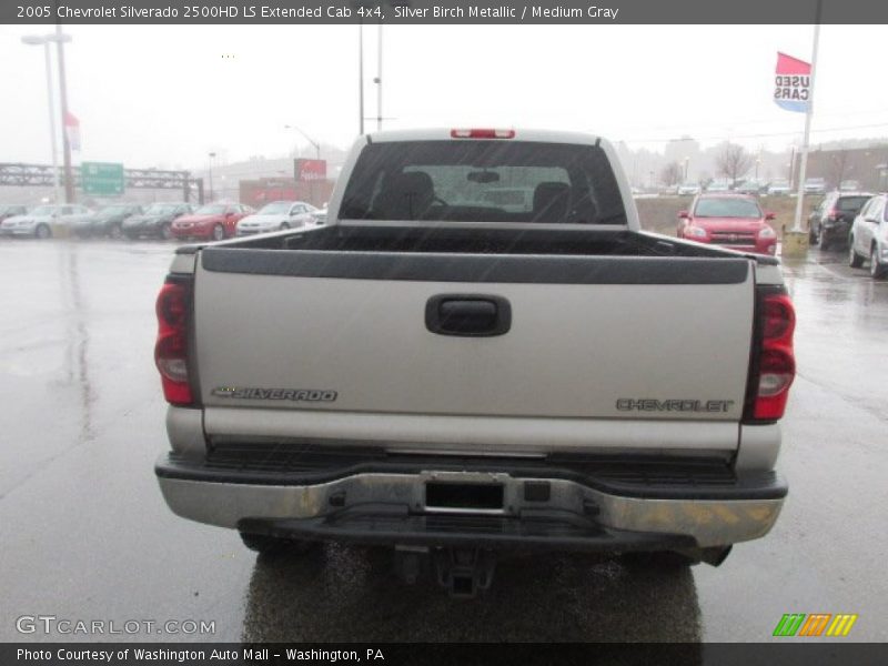 Silver Birch Metallic / Medium Gray 2005 Chevrolet Silverado 2500HD LS Extended Cab 4x4
