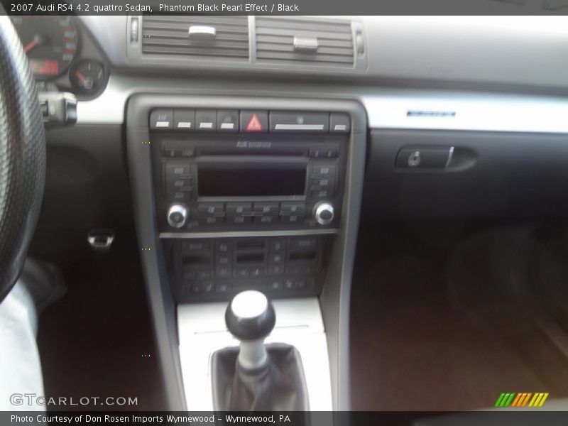 Phantom Black Pearl Effect / Black 2007 Audi RS4 4.2 quattro Sedan