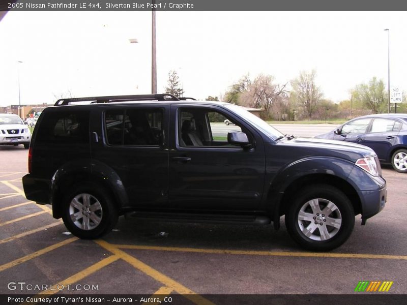 Silverton Blue Pearl / Graphite 2005 Nissan Pathfinder LE 4x4