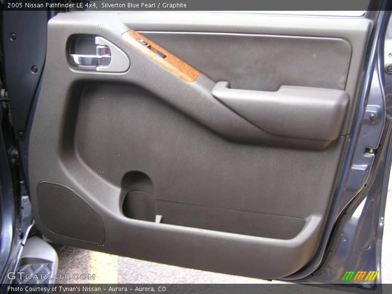 Silverton Blue Pearl / Graphite 2005 Nissan Pathfinder LE 4x4