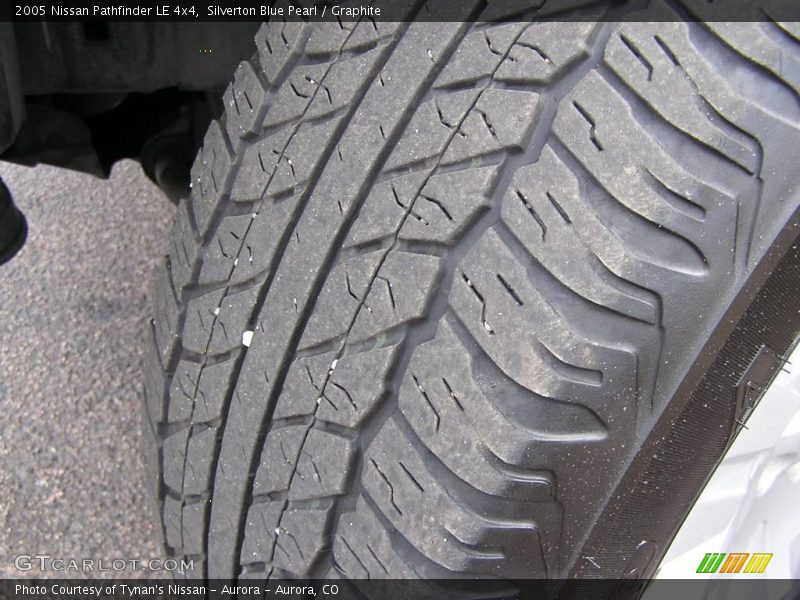 Silverton Blue Pearl / Graphite 2005 Nissan Pathfinder LE 4x4