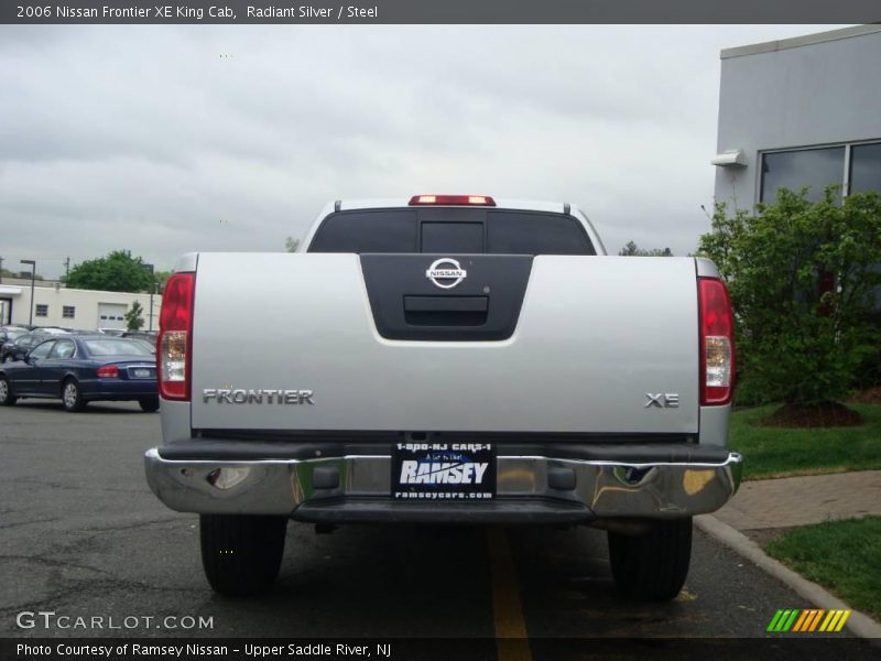 Radiant Silver / Steel 2006 Nissan Frontier XE King Cab