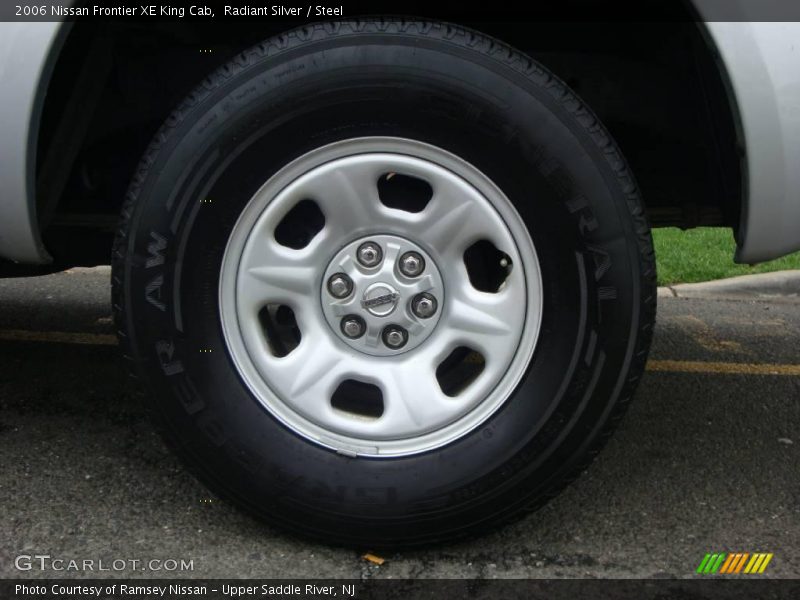 Radiant Silver / Steel 2006 Nissan Frontier XE King Cab