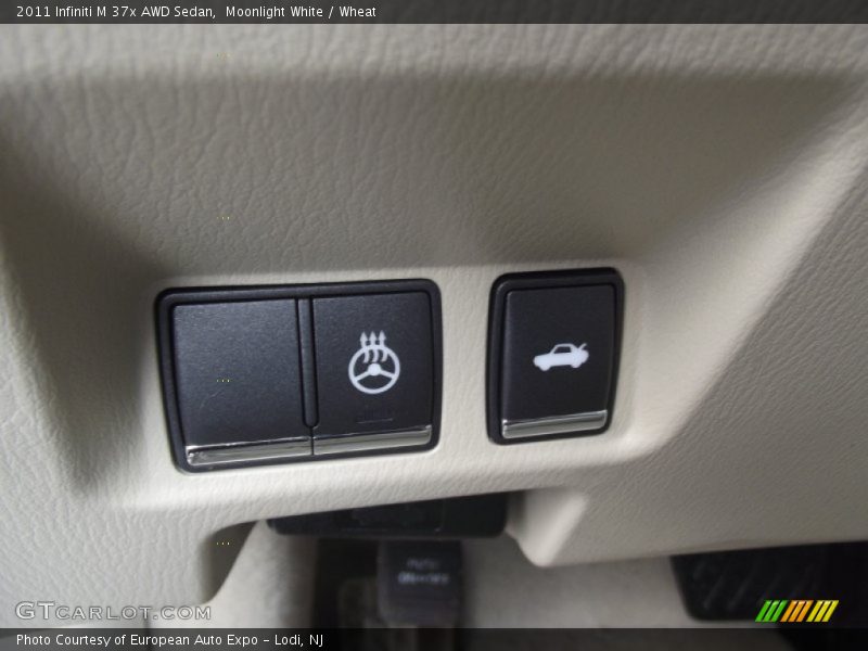 Moonlight White / Wheat 2011 Infiniti M 37x AWD Sedan