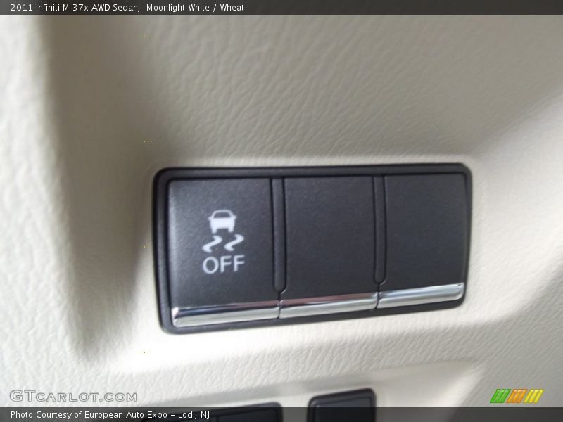 Moonlight White / Wheat 2011 Infiniti M 37x AWD Sedan
