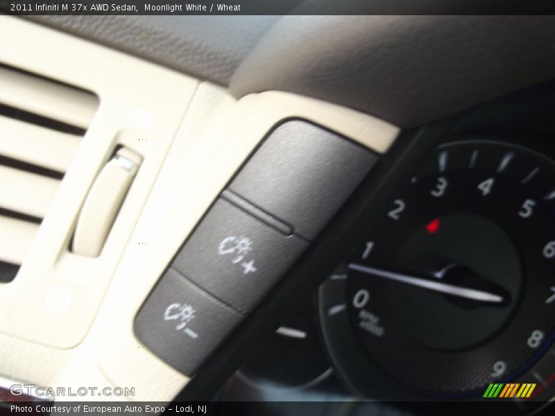 Moonlight White / Wheat 2011 Infiniti M 37x AWD Sedan