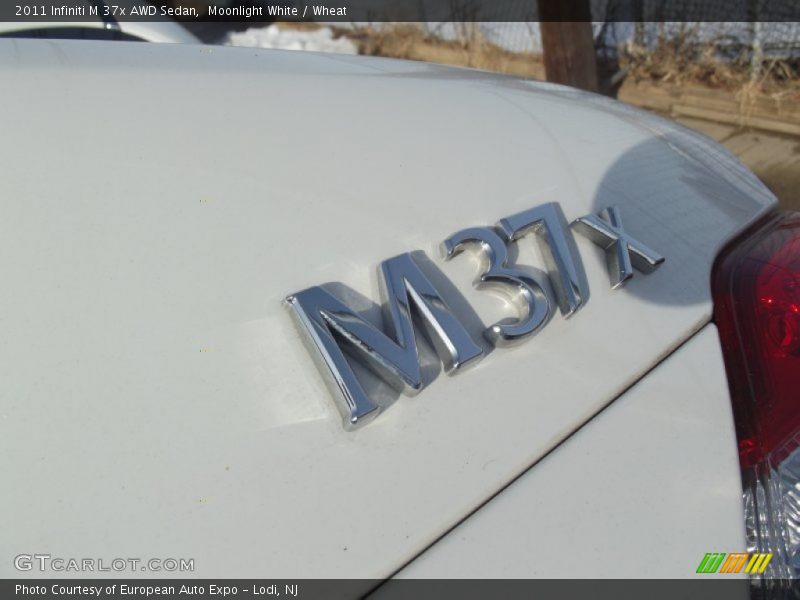 Moonlight White / Wheat 2011 Infiniti M 37x AWD Sedan