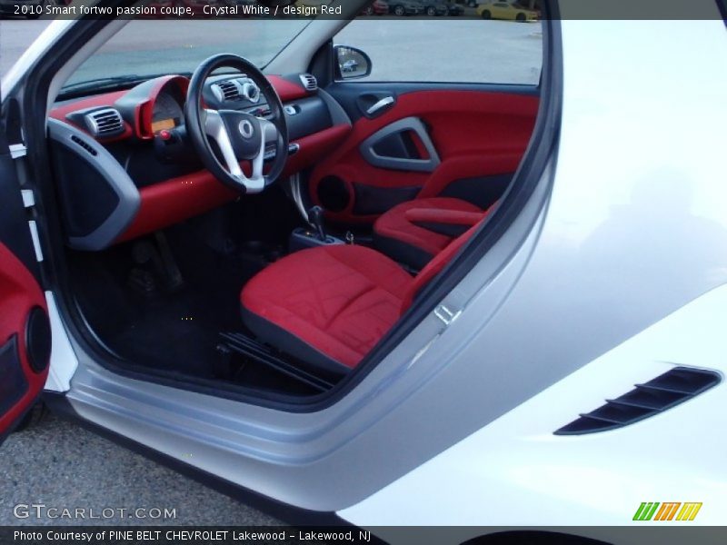 Crystal White / design Red 2010 Smart fortwo passion coupe