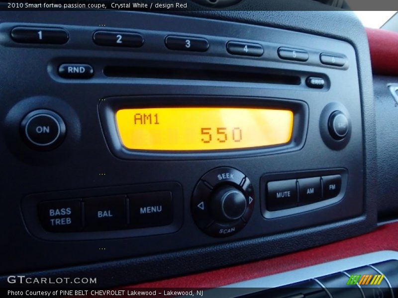 Crystal White / design Red 2010 Smart fortwo passion coupe