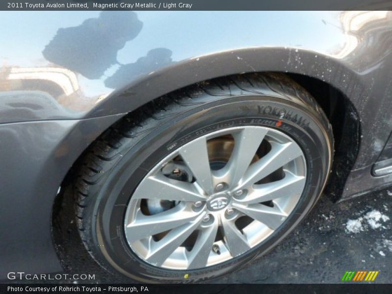 Magnetic Gray Metallic / Light Gray 2011 Toyota Avalon Limited
