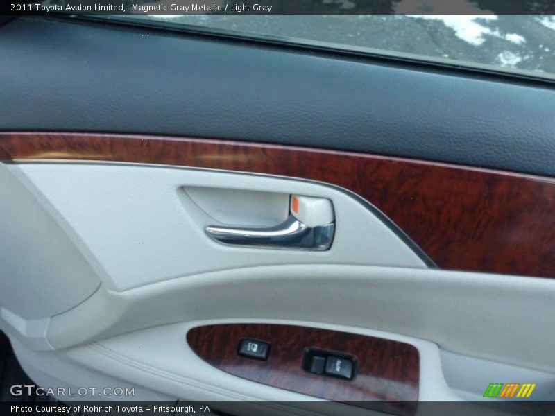 Magnetic Gray Metallic / Light Gray 2011 Toyota Avalon Limited