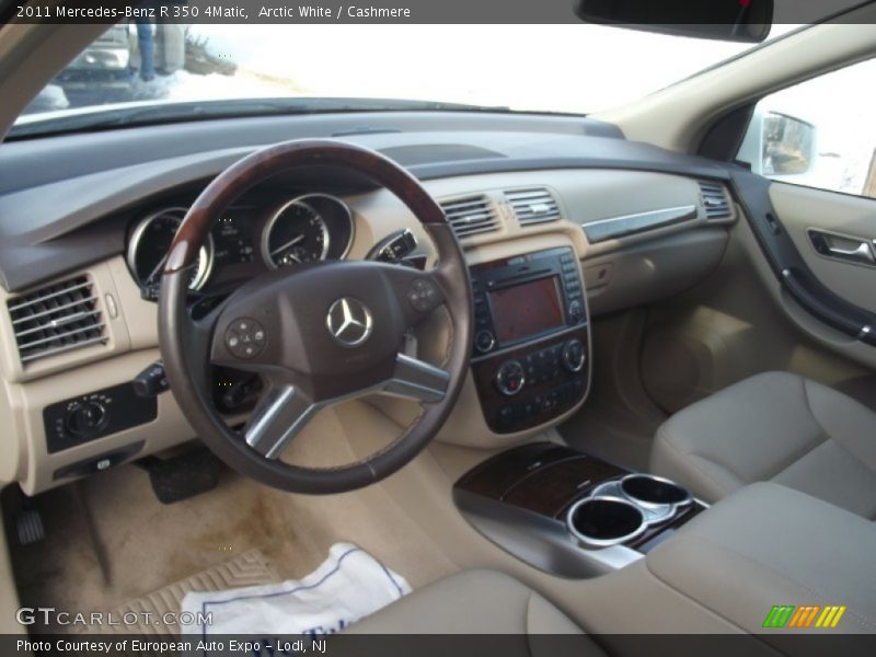 Arctic White / Cashmere 2011 Mercedes-Benz R 350 4Matic