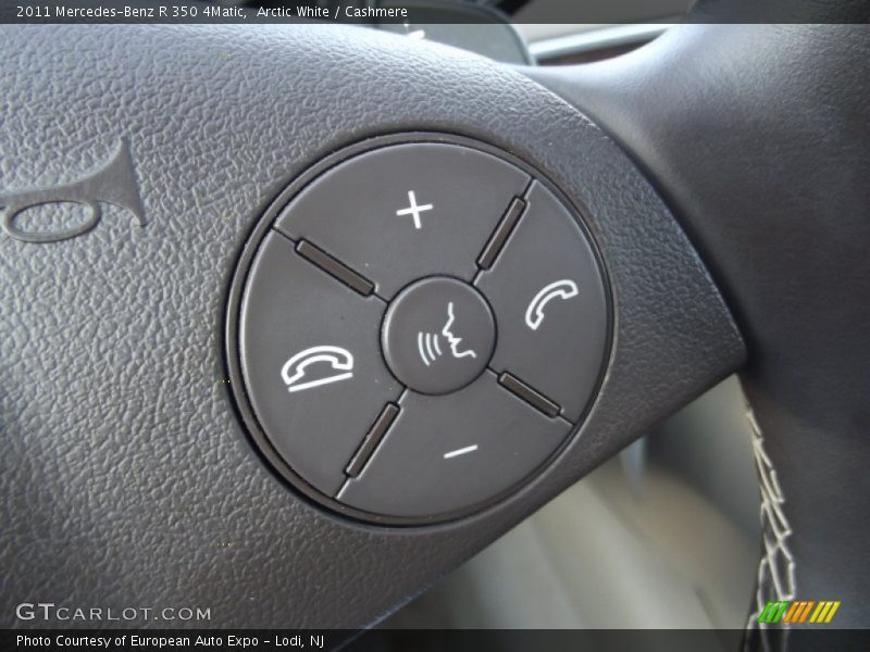 Arctic White / Cashmere 2011 Mercedes-Benz R 350 4Matic