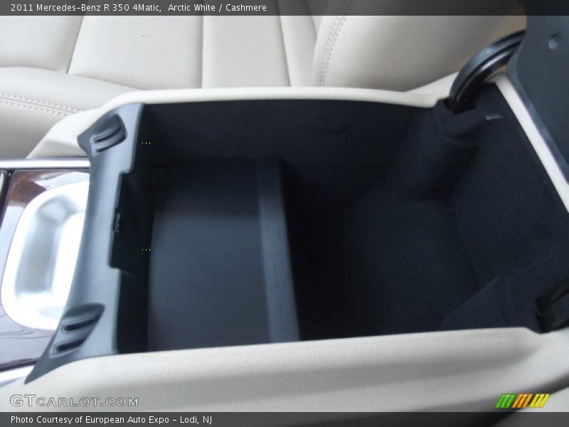 Arctic White / Cashmere 2011 Mercedes-Benz R 350 4Matic