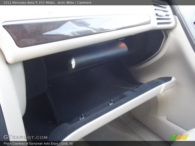 Arctic White / Cashmere 2011 Mercedes-Benz R 350 4Matic