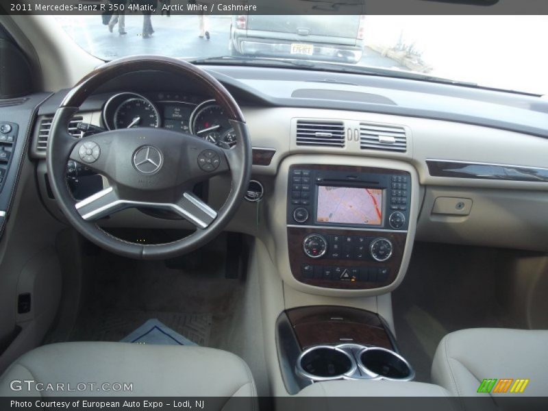 Arctic White / Cashmere 2011 Mercedes-Benz R 350 4Matic