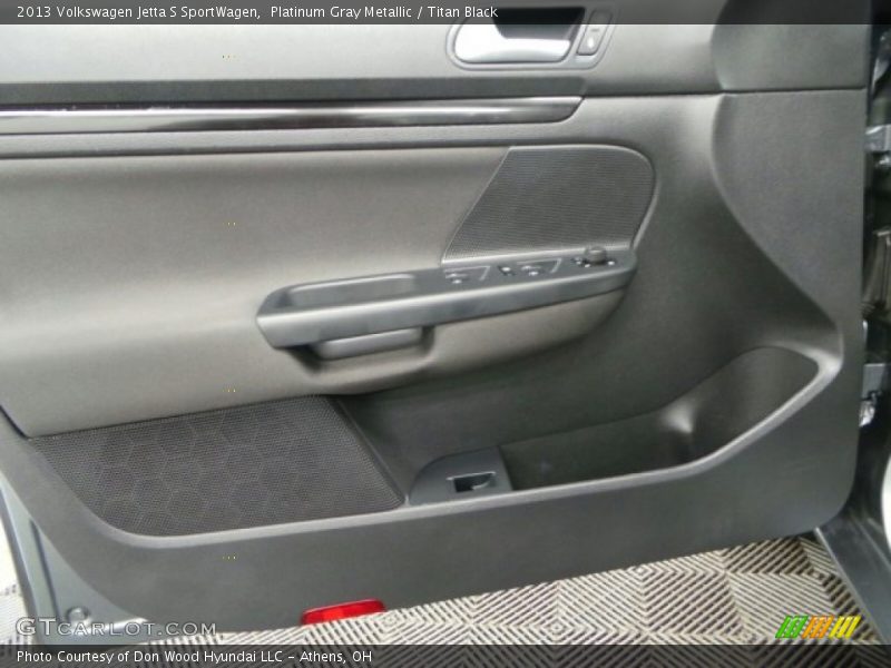 Platinum Gray Metallic / Titan Black 2013 Volkswagen Jetta S SportWagen