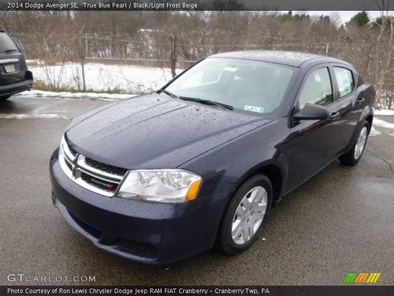 True Blue Pearl / Black/Light Frost Beige 2014 Dodge Avenger SE