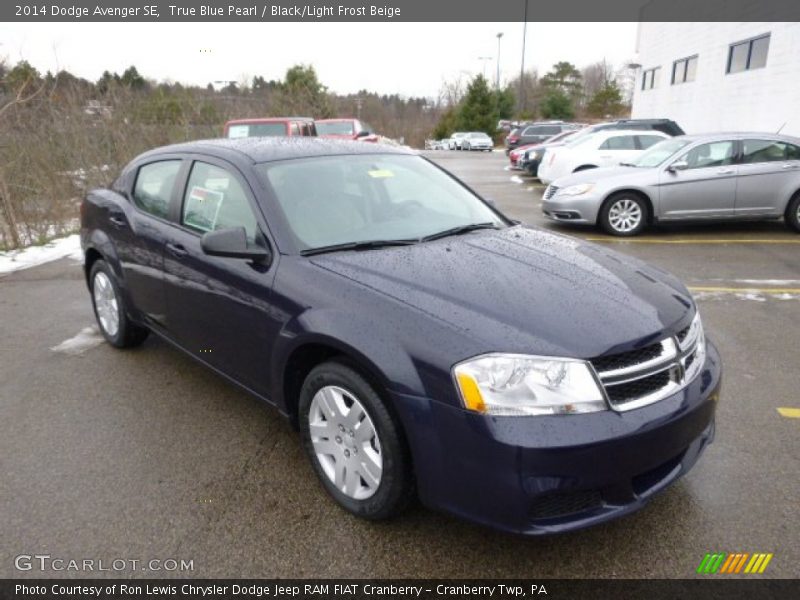 True Blue Pearl / Black/Light Frost Beige 2014 Dodge Avenger SE
