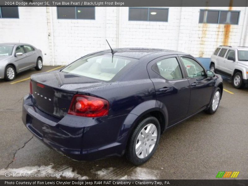 True Blue Pearl / Black/Light Frost Beige 2014 Dodge Avenger SE