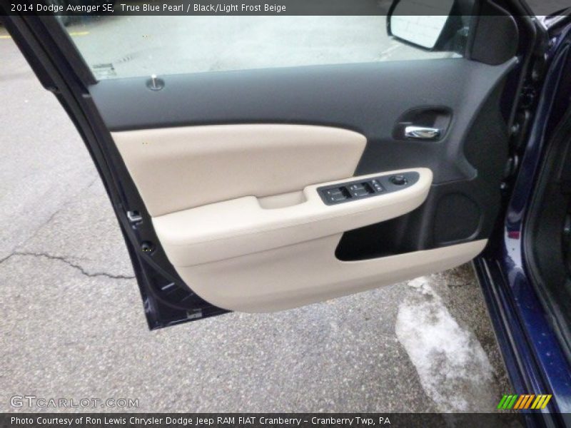 True Blue Pearl / Black/Light Frost Beige 2014 Dodge Avenger SE