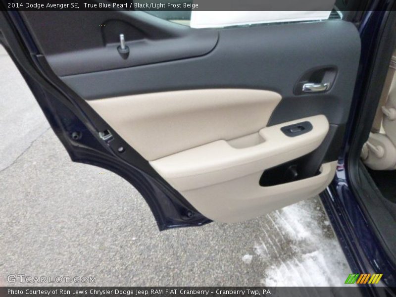 True Blue Pearl / Black/Light Frost Beige 2014 Dodge Avenger SE