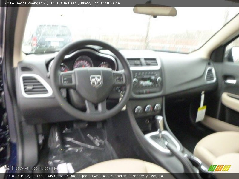 True Blue Pearl / Black/Light Frost Beige 2014 Dodge Avenger SE