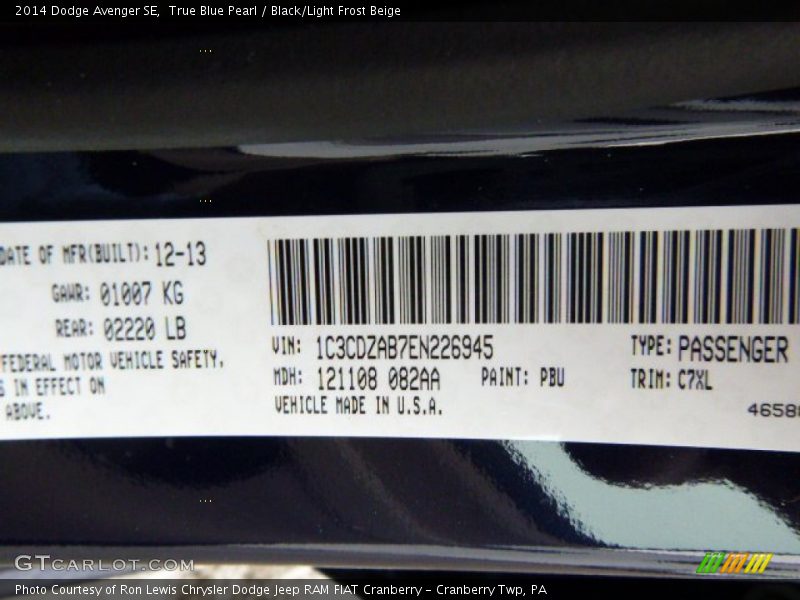 True Blue Pearl / Black/Light Frost Beige 2014 Dodge Avenger SE