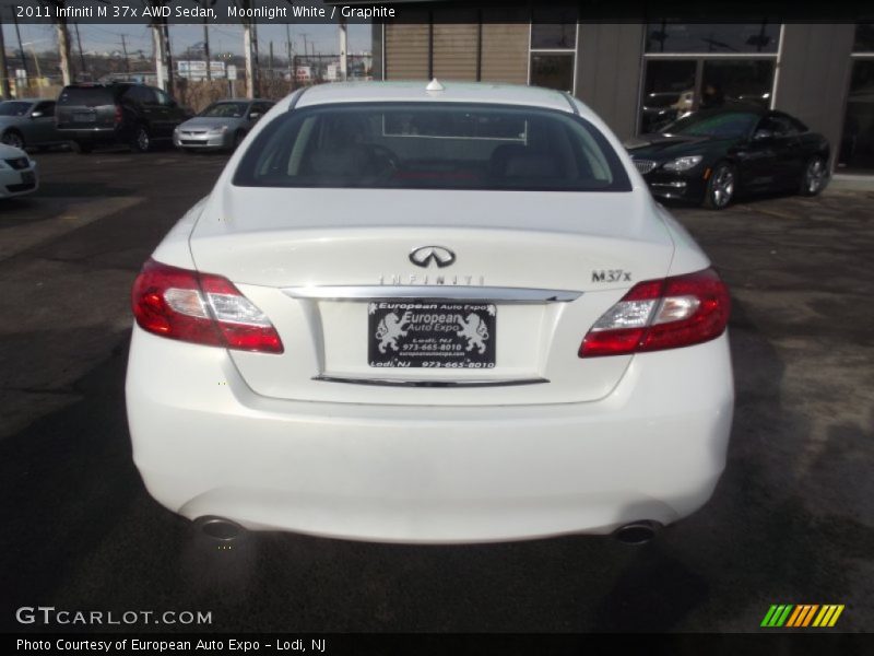 Moonlight White / Graphite 2011 Infiniti M 37x AWD Sedan