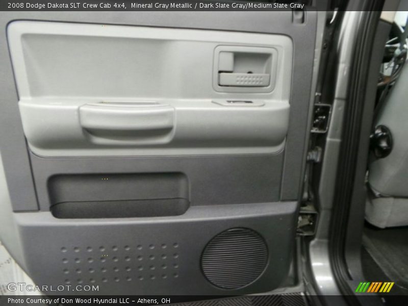 Mineral Gray Metallic / Dark Slate Gray/Medium Slate Gray 2008 Dodge Dakota SLT Crew Cab 4x4