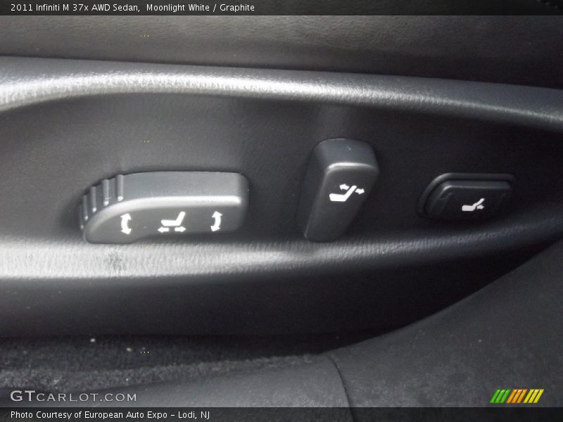 Moonlight White / Graphite 2011 Infiniti M 37x AWD Sedan