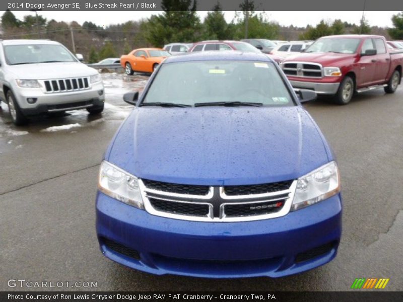 Blue Streak Pearl / Black 2014 Dodge Avenger SE